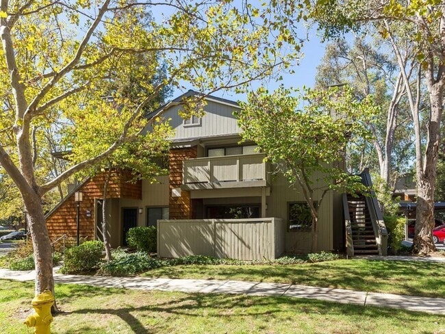 property at 1905 La Terrace Cir