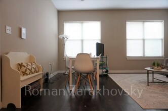 40 Bonair St, Unit 6 in Somerville, MA - Foto de edificio - Building Photo