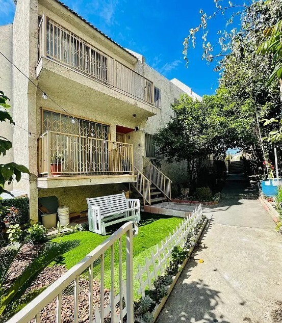 property at 933 New Depot St
