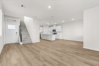 2213 Bay Breeze Dr in Kemah, TX - Building Photo - Building Photo