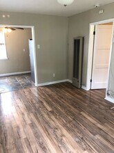 1733 N Hollywood Way, Unit 1733 in Burbank, CA - Foto de edificio - Building Photo