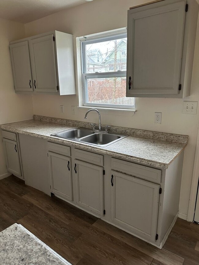 471 E 117th St in Cleveland, OH - Building Photo - Building Photo