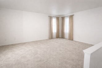 2742 Hart Rd in Highland, IN - Foto de edificio - Building Photo