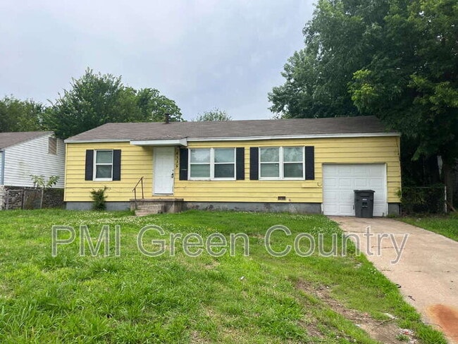 property at 4338 N Hartford Ave