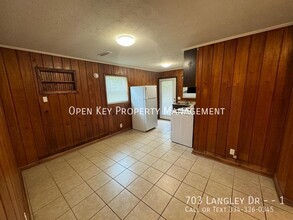 703 Langley Dr in Dothan, AL - Building Photo - Building Photo