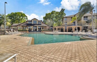 7524 Seurat St in Orlando, FL - Foto de edificio - Building Photo