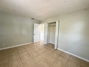 3810 SW 55th Ave in Davie, FL - Building Photo - Building Photo