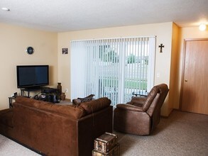 7007 56th St-Unit -2 in Sioux Falls, SD - Building Photo - Building Photo