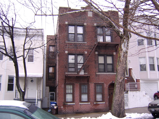 1632 Taylor Ave in Bronx, NY - Building Photo - Building Photo