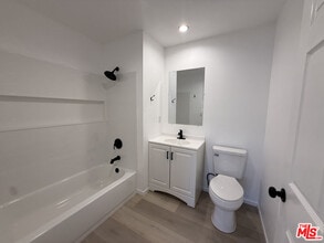 1531 E 92nd St in Los Angeles, CA - Building Photo - Building Photo