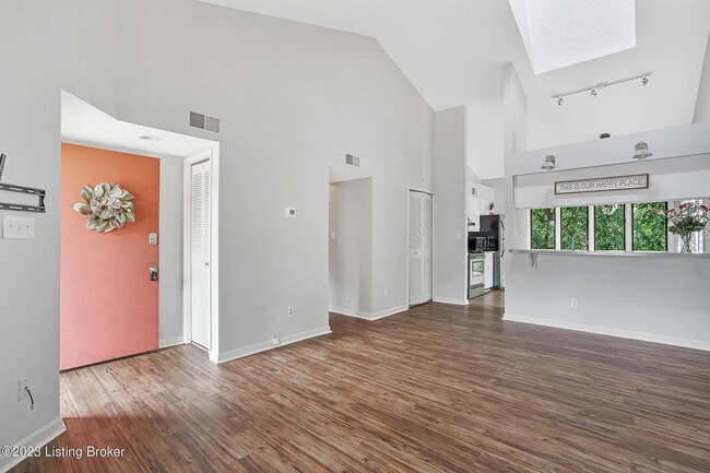 property at 324 Cres Spring Dr
