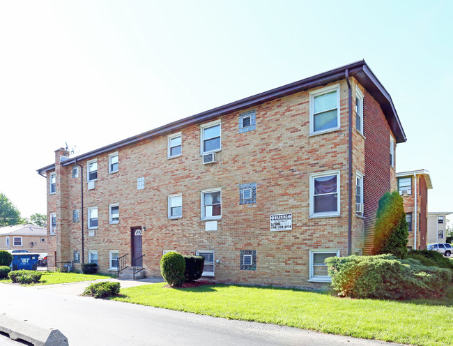 623 S Iowa Ave in Addison, IL - Foto de edificio - Building Photo