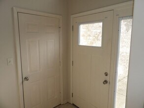 107 Shannon Ln in Georgetown, KY - Building Photo - Building Photo