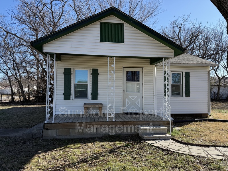 308 E Burnham Ave in Sapulpa, OK - Building Photo