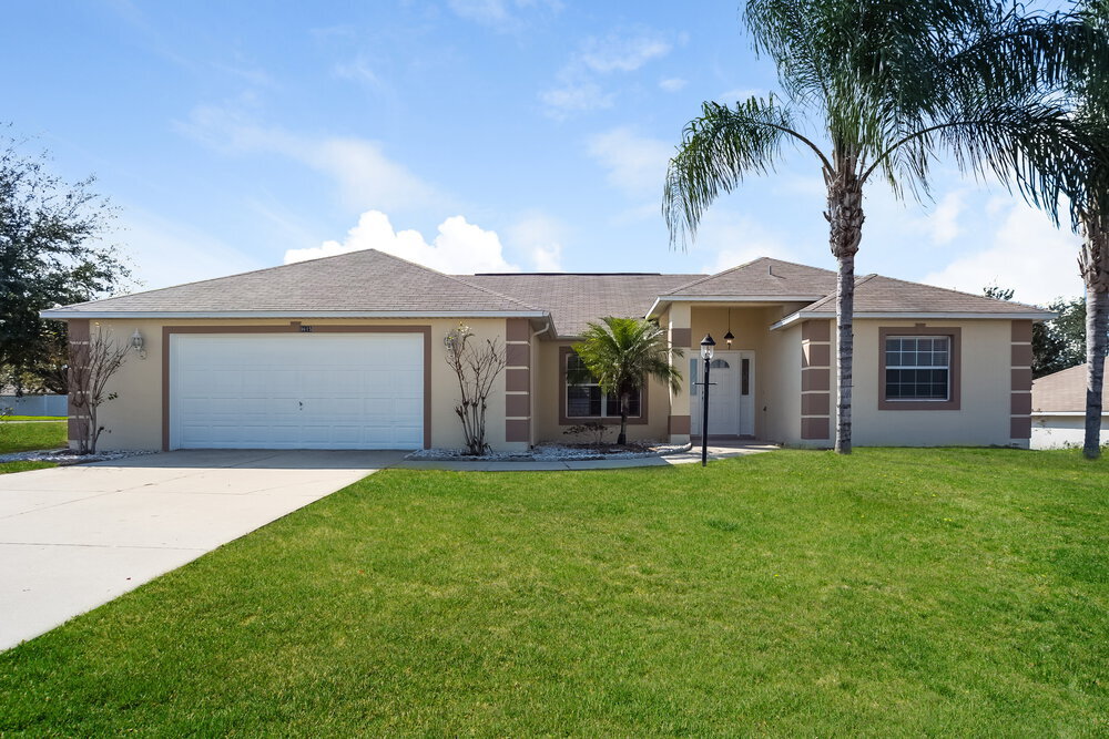 9615 Saragossa St in Clermont, FL - Building Photo