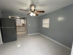 1872 NW 1st St in Miami, FL - Building Photo - Building Photo