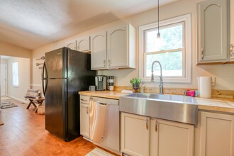 363 Lower River Rd in Toms Brook, VA - Building Photo - Building Photo