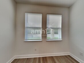 6450 Atlantic Bch Ave in Wesley Chapel, FL - Foto de edificio - Building Photo