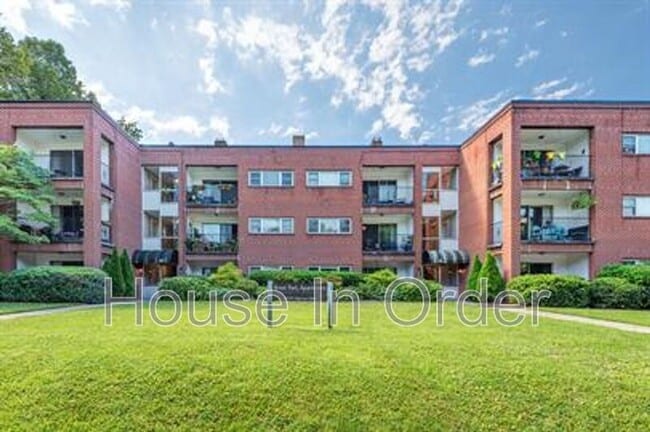 property at 30 Edgemont Rd