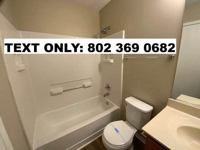 274 Clarendon Ln in Bolingbrook, IL - Building Photo - Building Photo