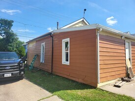 918 5th Ave, Unit TH-409 in Rock Island, IL - Building Photo