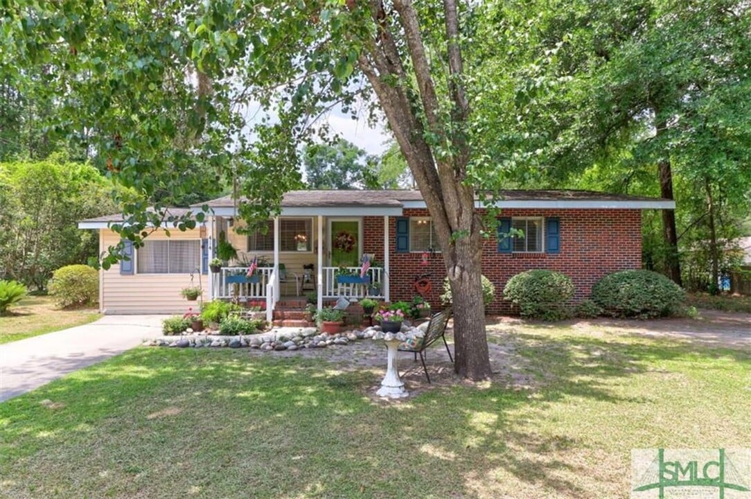 414 W 9th St in Rincon, GA - Building Photo