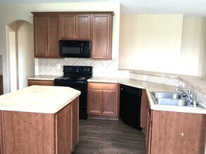 245 Brookdale Dr in Midlothian, TX - Building Photo - Building Photo