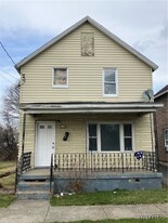 1132 Fairfield Ave in Niagara Falls, NY - Building Photo