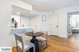 1221 S Eads St in Arlington, VA - Building Photo - Building Photo