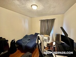 227 Boston Ave in Medford, MA - Building Photo - Building Photo