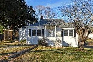 1219 Brookwood Dr in Winston-Salem, NC - Building Photo