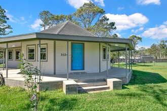 3124 Farm to Market 646 Rd N in Santa Fe, TX - Building Photo - Building Photo