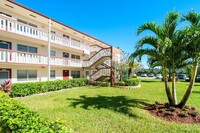 517 Fanshaw M in Boca Raton, FL - Building Photo - Building Photo