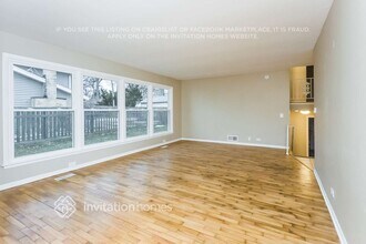 421 Spruce Dr in Schaumburg, IL - Building Photo - Building Photo