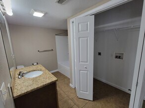 1043-1045 Emily Lane in Jefferson City, MO - Building Photo - Building Photo