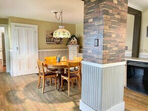 196 Main St, Unit 1 in Athol, MA - Foto de edificio - Building Photo