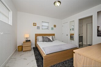 1720 NE 13th St-Unit -4 in Fort Lauderdale, FL - Building Photo - Building Photo