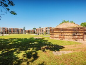 Indigo at Brickworks in Cayce, SC - Foto de edificio - Building Photo