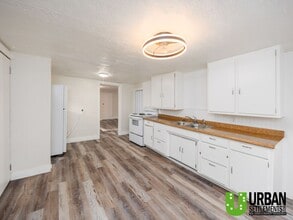 370 E 8th Ave in Spokane, WA - Foto de edificio - Building Photo