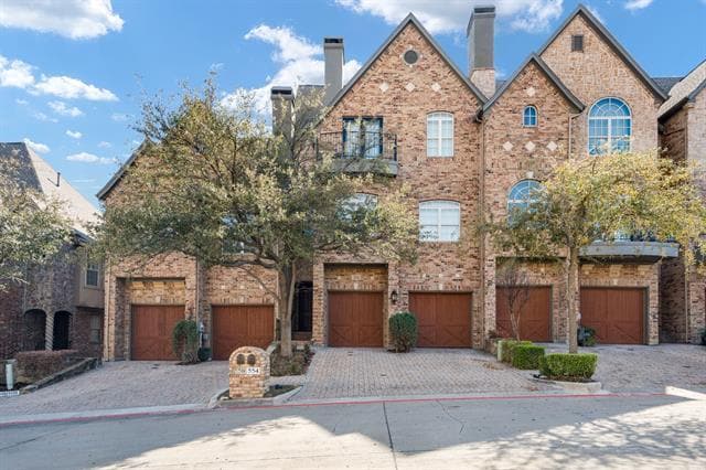 property at 554 Rockingham Dr