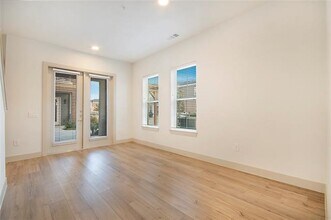 4700 W Spring Creek Pkwy in Plano, TX - Building Photo - Building Photo