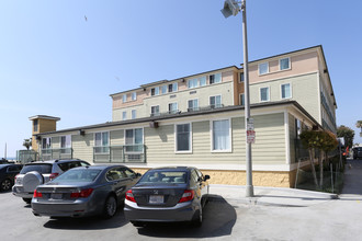 Adda & Paul Safran Senior Housing in Venice, CA - Building Photo - Building Photo