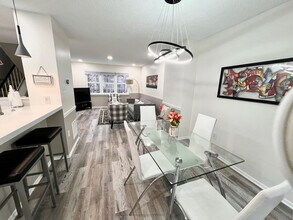 2265 Chestnut Burr Ct in Reston, VA - Building Photo - Building Photo