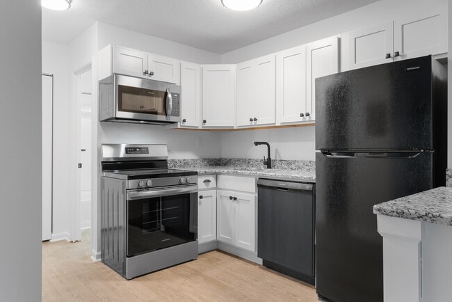 Westwood Apartments - SP Lafayette LLC