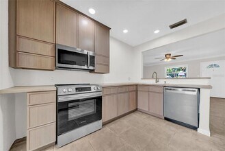9046 1st St N in St. Petersburg, FL - Building Photo - Building Photo
