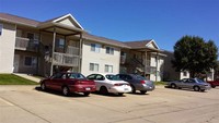 Hawkeye Village Apartments in Waterloo, IA - Building Photo - Building Photo