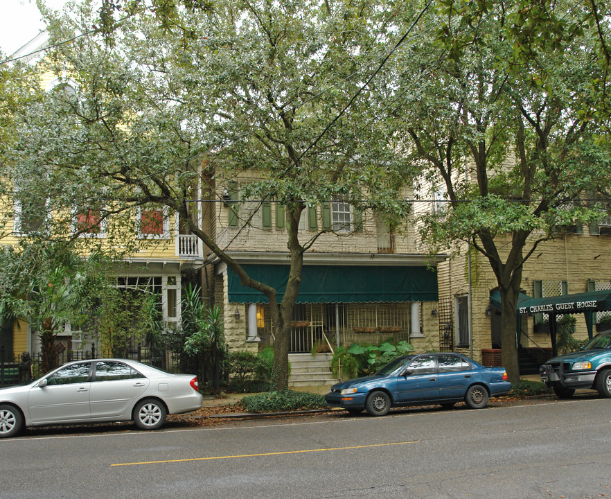 1742 Prytania St in New Orleans, LA - Building Photo