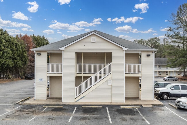 Cumberland Lodge in Marietta, GA - Building Photo - Building Photo