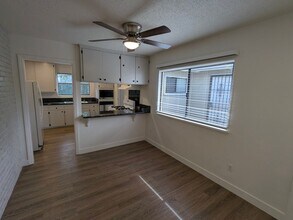 8802 Glenhaven St in San Diego, CA - Building Photo - Building Photo