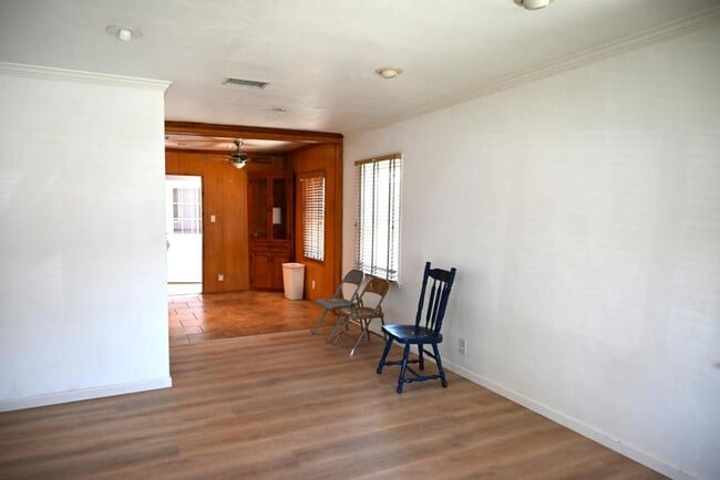 1325 W 34th St in Long Beach, CA - Building Photo - Building Photo